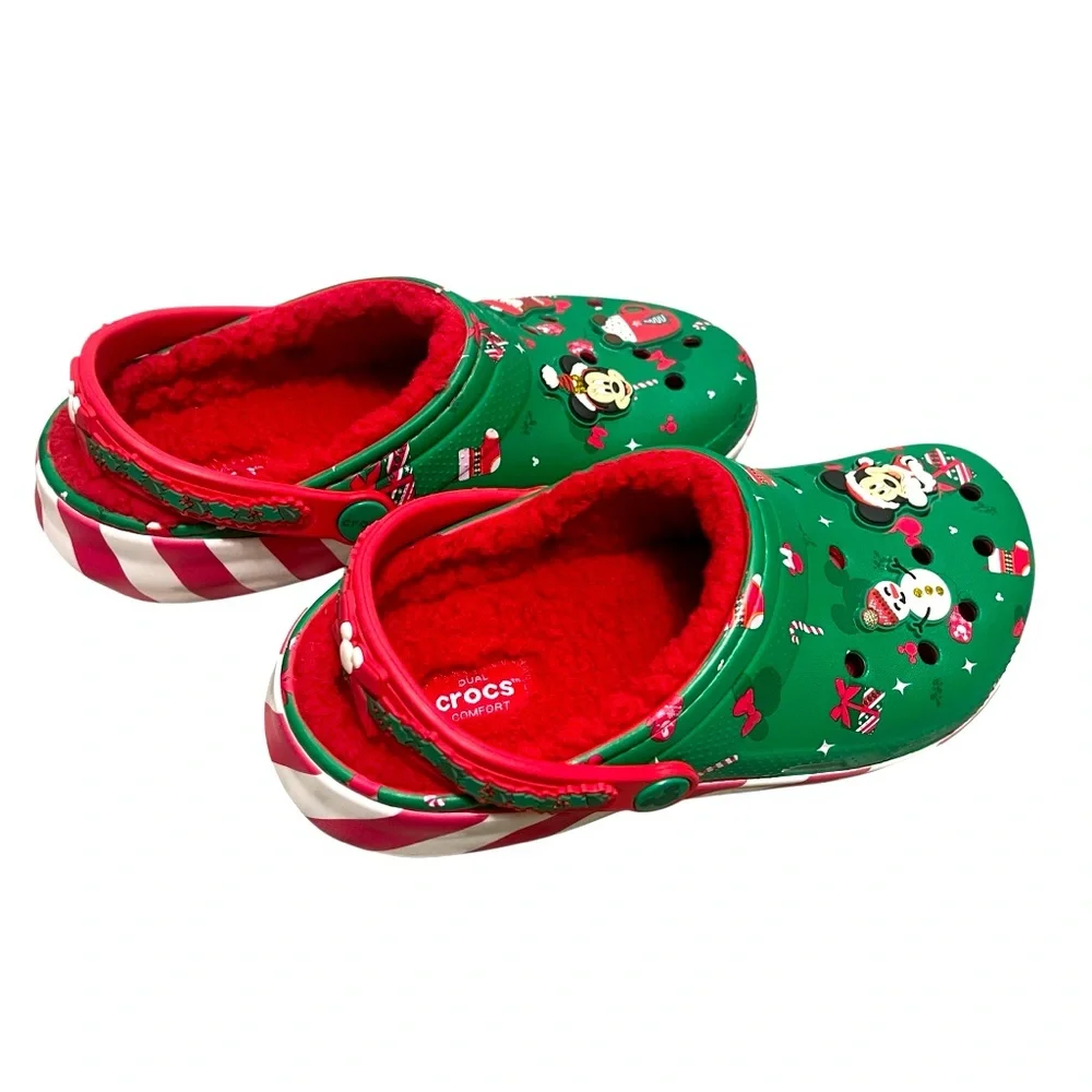 💚💚🌼NWOT CROCS Green and Red Holiday Clogs with Mickey Mouse